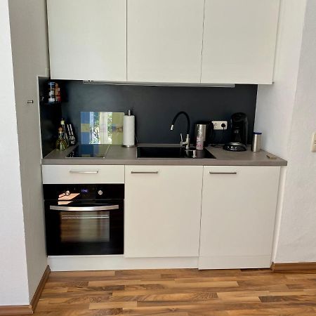 Zentrale Ferienwohnung Mit Balkon In Aachen Eksteriør billede